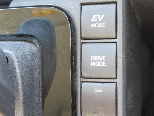 シエンタ ハイブリッドＺ　運転支援システム　禁煙車　スマホ接続対応純正ナビＴＶ　全周囲カメラ　両側電動ドア　ナビ連動前後ドラレコ　シート＆ハンドルヒーター　ビルトインＥＴＣ　ロールサンシェード　Ｂｌｕｅｔｏｏｔｈ　新車保証書（13枚目）