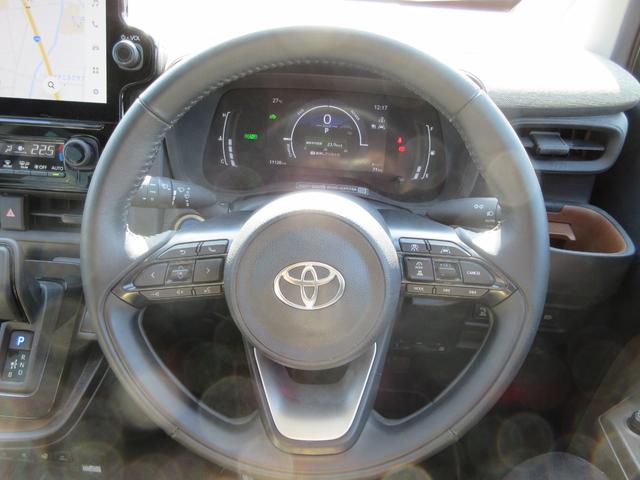 シエンタ ハイブリッドＺ　運転支援システム　禁煙車　スマホ接続対応純正ナビＴＶ　全周囲カメラ　両側電動ドア　ナビ連動前後ドラレコ　シート＆ハンドルヒーター　ビルトインＥＴＣ　ロールサンシェード　Ｂｌｕｅｔｏｏｔｈ　新車保証書（15枚目）