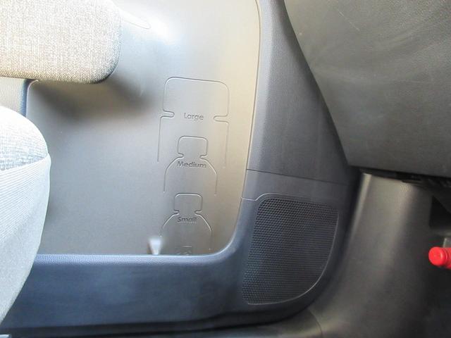 シエンタ ハイブリッドＺ　運転支援システム　禁煙車　スマホ接続対応純正ナビＴＶ　全周囲カメラ　両側電動ドア　ナビ連動前後ドラレコ　シート＆ハンドルヒーター　ビルトインＥＴＣ　ロールサンシェード　Ｂｌｕｅｔｏｏｔｈ　新車保証書（58枚目）