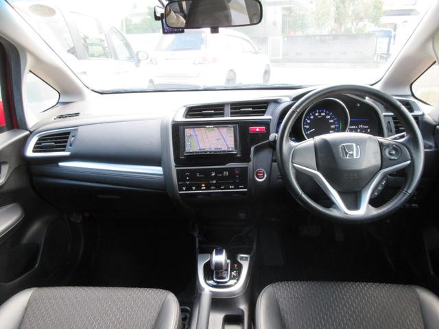 フィットハイブリッド Lパッケージ 当店ユーザー様直接買取車 禁煙 メモリーナビ 地デジTV バックカメラ ドライブレコーダー ETC コンビレザーシート スマートキー2本 クルーズコントロール LEDライト ドアバイザー(6枚目)