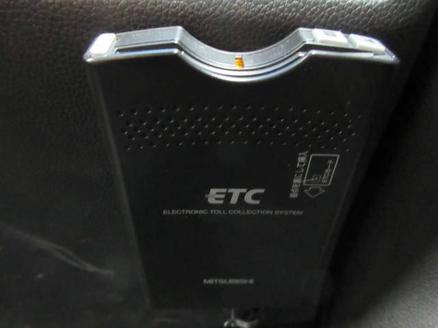 フィットハイブリッド Lパッケージ 当店ユーザー様直接買取車 禁煙 メモリーナビ 地デジTV バックカメラ ドライブレコーダー ETC コンビレザーシート スマートキー2本 クルーズコントロール LEDライト ドアバイザー(11枚目)