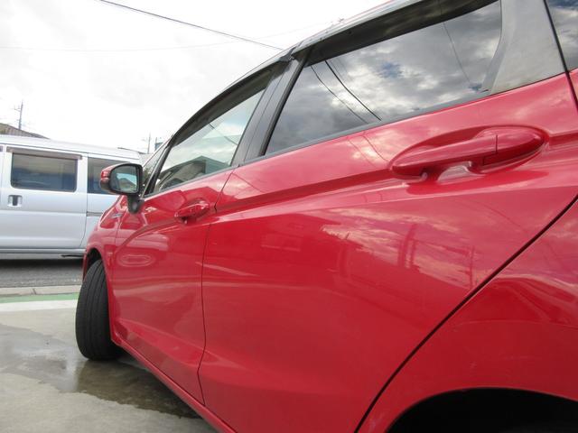 フィットハイブリッド Lパッケージ 当店ユーザー様直接買取車 禁煙 メモリーナビ 地デジTV バックカメラ ドライブレコーダー ETC コンビレザーシート スマートキー2本 クルーズコントロール LEDライト ドアバイザー(29枚目)