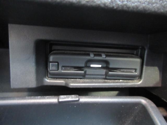 セレナ ハイウェイスターV 禁煙車 プロパイロット 10インチ純正ナビTV アラウンドビューモニター ブルーレイ再生 両側パワースライドドア ビルトインETC ロールサンシェード シートバックテーブル LEDライト 新車保証書(11枚目)