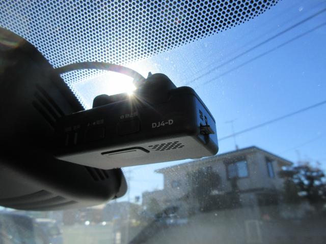 セレナ ハイウェイスターV 禁煙車 プロパイロット 10インチ純正ナビTV アラウンドビューモニター ブルーレイ再生 両側パワースライドドア ビルトインETC ロールサンシェード シートバックテーブル LEDライト 新車保証書(12枚目)