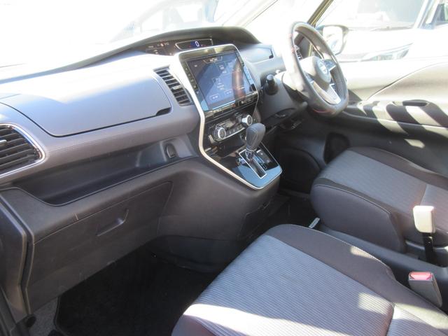 セレナ ハイウェイスターV 禁煙車 プロパイロット 10インチ純正ナビTV アラウンドビューモニター ブルーレイ再生 両側パワースライドドア ビルトインETC ロールサンシェード シートバックテーブル LEDライト 新車保証書(15枚目)