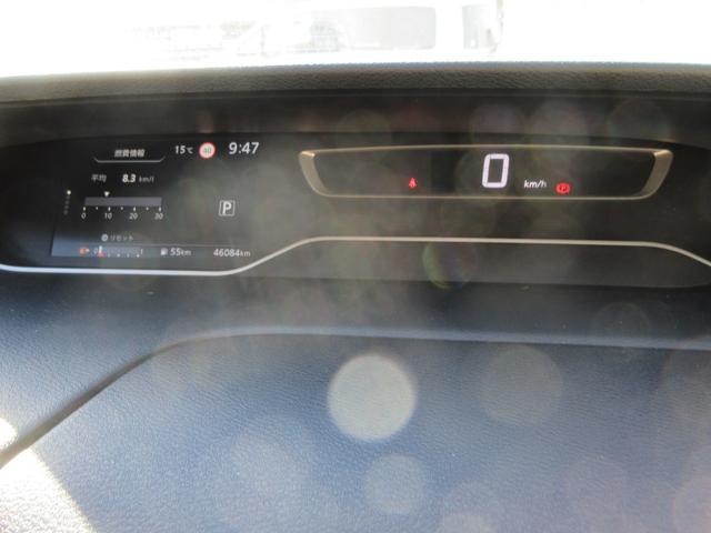 セレナ ハイウェイスターV 禁煙車 プロパイロット 10インチ純正ナビTV アラウンドビューモニター ブルーレイ再生 両側パワースライドドア ビルトインETC ロールサンシェード シートバックテーブル LEDライト 新車保証書(26枚目)