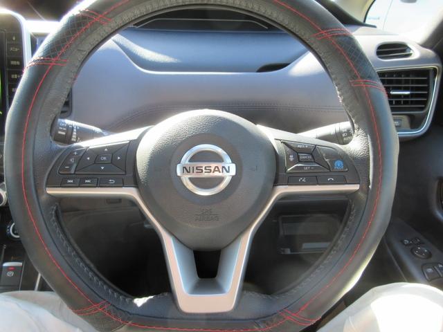 セレナ ハイウェイスターV 禁煙車 プロパイロット 10インチ純正ナビTV アラウンドビューモニター ブルーレイ再生 両側パワースライドドア ビルトインETC ロールサンシェード シートバックテーブル LEDライト 新車保証書(41枚目)