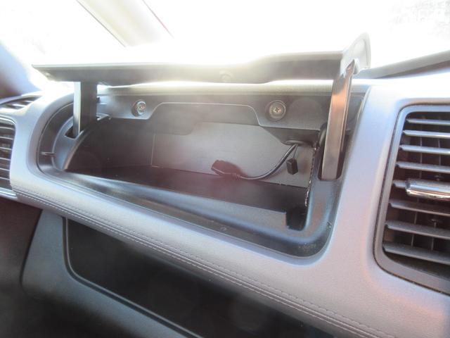 セレナ ハイウェイスターV 禁煙車 プロパイロット 10インチ純正ナビTV アラウンドビューモニター ブルーレイ再生 両側パワースライドドア ビルトインETC ロールサンシェード シートバックテーブル LEDライト 新車保証書(49枚目)