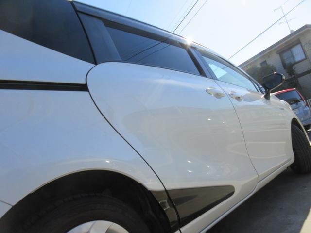 シエンタ ハイブリッドG 禁煙車 後席フリップダウンモニター セーフティセンス フルセグ純正ナビTV バックカメラ 両側パワースライドドア ビルトインETC Bluetooth LEDライト フォグランプ 新車保証書(27枚目)