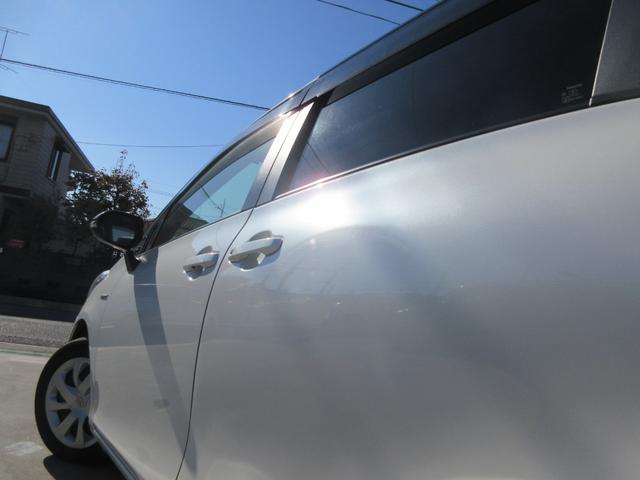 シエンタ ハイブリッドG 禁煙車 後席フリップダウンモニター セーフティセンス フルセグ純正ナビTV バックカメラ 両側パワースライドドア ビルトインETC Bluetooth LEDライト フォグランプ 新車保証書(28枚目)