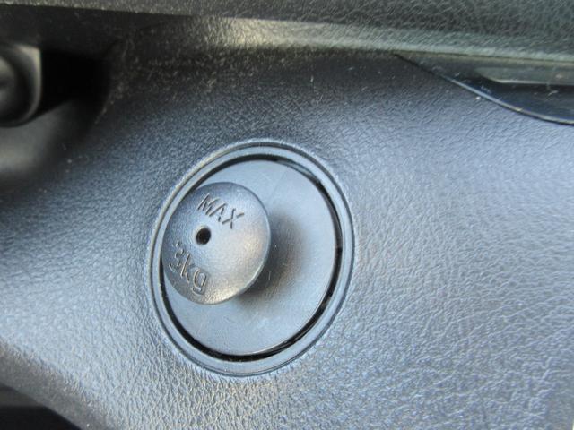 シエンタ ハイブリッドG 禁煙車 後席フリップダウンモニター セーフティセンス フルセグ純正ナビTV バックカメラ 両側パワースライドドア ビルトインETC Bluetooth LEDライト フォグランプ 新車保証書(58枚目)