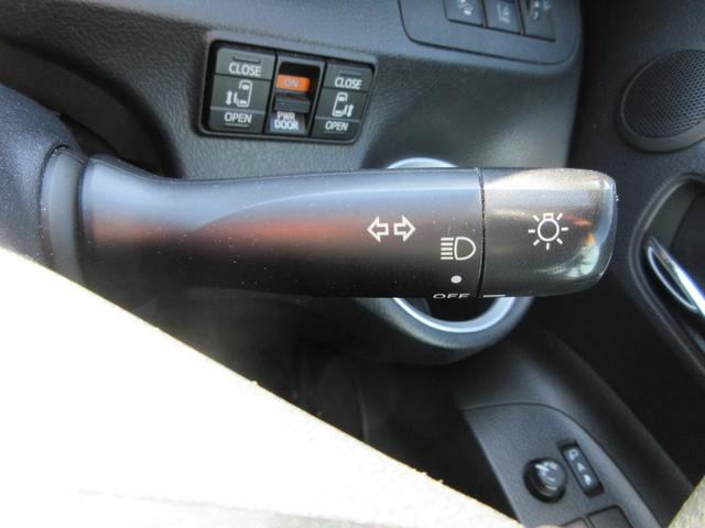 シエンタ G 後期モデル 禁煙車 フルセグ純正ナビTV パノラマビューモニター 両側電動スライドドア 前後ドライブレコーダー ビルトインETC2.0 Bluetoothオーディオ トヨタセーフティセンス 新車保証書(42枚目)