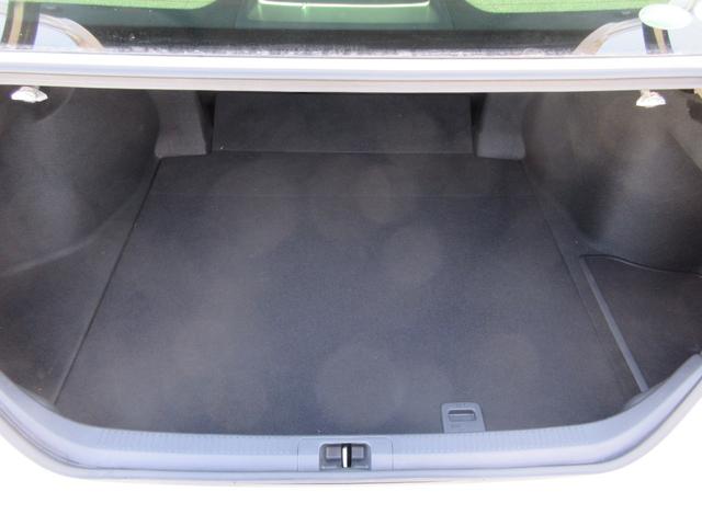 カムリ G 禁煙車 運転支援システム JBLサウンド 純正ナビTV Miracast バックカメラ ドライブレコーダー パワーシート スマートキー2本 Bluetooth LEDライト フォグランプ 新車保証書(18枚目)