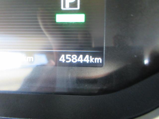 セレナ ハイウェイスターV 禁煙 プロパイロット 後席フリップダウンモニター 10インチ純正ナビTV 全周囲カメラ ブルーレイ再生 ドラレコ 両側電動ドア ETC デジタルミラー ロールサンシェード LEDライト フォグ(23枚目)