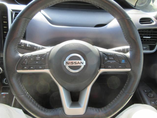 セレナ ハイウェイスターV 禁煙 プロパイロット 後席フリップダウンモニター 10インチ純正ナビTV 全周囲カメラ ブルーレイ再生 ドラレコ 両側電動ドア ETC デジタルミラー ロールサンシェード LEDライト フォグ(42枚目)