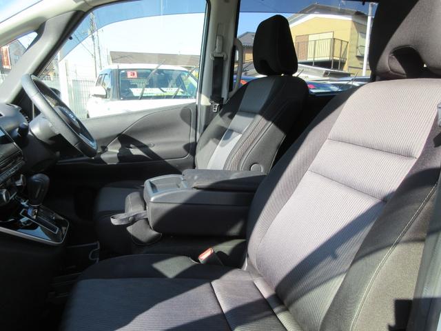 セレナ ハイウェイスターＶ　禁煙車　プロパイロット　後席フリップダウンモニター　アルパイン大型ナビ　全周囲カメラ　ブルーレイ再生　駐車支援システム　両側パワースライドドア　ビルドインＥＴＣ　ＬＥＤヘッドライト　新車保証書（14枚目）