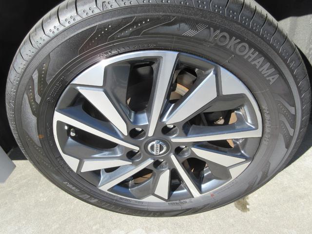 セレナ ハイウェイスターＶ　禁煙車　プロパイロット　後席フリップダウンモニター　アルパイン大型ナビ　全周囲カメラ　ブルーレイ再生　駐車支援システム　両側パワースライドドア　ビルドインＥＴＣ　ＬＥＤヘッドライト　新車保証書（42枚目）