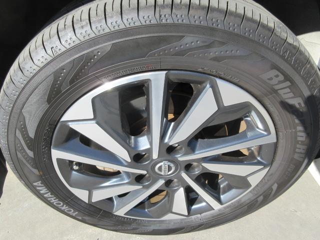 セレナ ハイウェイスターＶ　禁煙車　プロパイロット　後席フリップダウンモニター　アルパイン大型ナビ　全周囲カメラ　ブルーレイ再生　駐車支援システム　両側パワースライドドア　ビルドインＥＴＣ　ＬＥＤヘッドライト　新車保証書（44枚目）