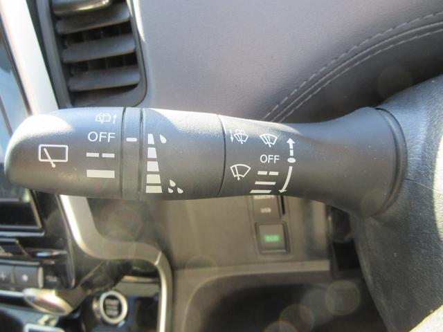 セレナ ハイウェイスターＶ　禁煙車　プロパイロット　後席フリップダウンモニター　アルパイン大型ナビ　全周囲カメラ　ブルーレイ再生　駐車支援システム　両側パワースライドドア　ビルドインＥＴＣ　ＬＥＤヘッドライト　新車保証書（52枚目）