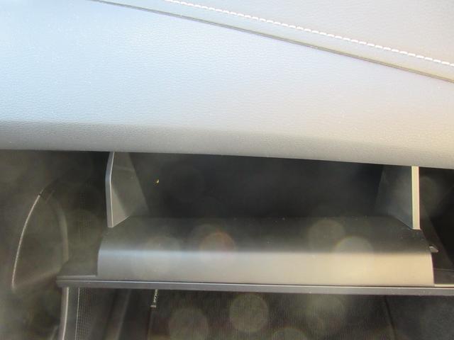 カローラスポーツ ハイブリッドＧ　禁煙ワンオーナー車　フルセグ純正ナビＴＶ　Ｍｉｒａｃａｓｔ　バックカメラ　ドライブレコーダー　Ｂｌｕｅｔｏｏｔｈオーディオ　電動パーキング　スマートキー　セーフティセンス　ＬＥＤライト　新車保証書（54枚目）