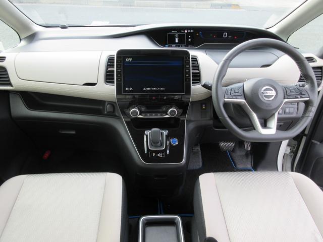 セレナ ｅ－パワー　ハイウェイスター　禁煙車　運転支援　フルセグ純正ナビＴＶ　ブルーレイ再生　ドライブレコーダー　クルコン　パワースライドドア　ビルトインＥＴＣ　スマートキー２本　ロールサンシェード　シートバックテーブル　新車保証書（6枚目）