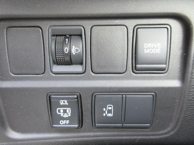 セレナ ｅ－パワー　ハイウェイスター　禁煙車　運転支援　フルセグ純正ナビＴＶ　ブルーレイ再生　ドライブレコーダー　クルコン　パワースライドドア　ビルトインＥＴＣ　スマートキー２本　ロールサンシェード　シートバックテーブル　新車保証書（10枚目）