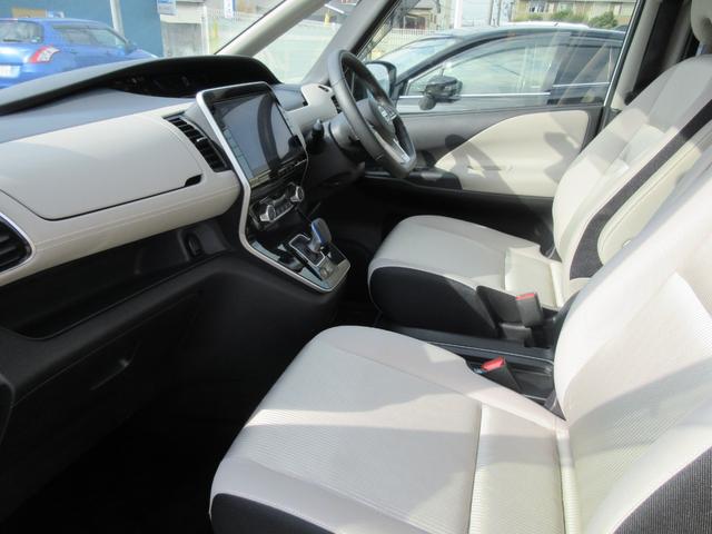 セレナ ｅ－パワー　ハイウェイスター　禁煙車　運転支援　フルセグ純正ナビＴＶ　ブルーレイ再生　ドライブレコーダー　クルコン　パワースライドドア　ビルトインＥＴＣ　スマートキー２本　ロールサンシェード　シートバックテーブル　新車保証書（15枚目）