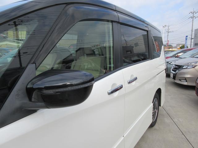 セレナ ｅ－パワー　ハイウェイスター　禁煙車　運転支援　フルセグ純正ナビＴＶ　ブルーレイ再生　ドライブレコーダー　クルコン　パワースライドドア　ビルトインＥＴＣ　スマートキー２本　ロールサンシェード　シートバックテーブル　新車保証書（29枚目）