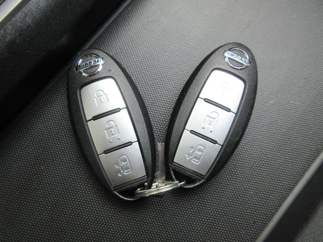 セレナ ｅ－パワー　ハイウェイスター　禁煙車　運転支援　フルセグ純正ナビＴＶ　ブルーレイ再生　ドライブレコーダー　クルコン　パワースライドドア　ビルトインＥＴＣ　スマートキー２本　ロールサンシェード　シートバックテーブル　新車保証書（39枚目）