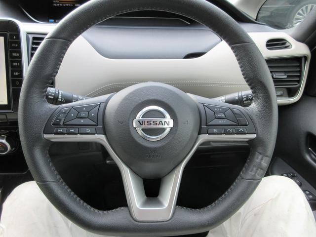 セレナ ｅ－パワー　ハイウェイスター　禁煙車　運転支援　フルセグ純正ナビＴＶ　ブルーレイ再生　ドライブレコーダー　クルコン　パワースライドドア　ビルトインＥＴＣ　スマートキー２本　ロールサンシェード　シートバックテーブル　新車保証書（41枚目）