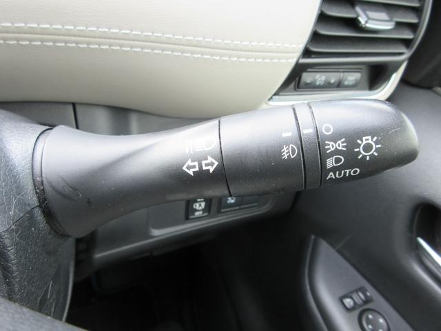 セレナ ｅ－パワー　ハイウェイスター　禁煙車　運転支援　フルセグ純正ナビＴＶ　ブルーレイ再生　ドライブレコーダー　クルコン　パワースライドドア　ビルトインＥＴＣ　スマートキー２本　ロールサンシェード　シートバックテーブル　新車保証書（43枚目）