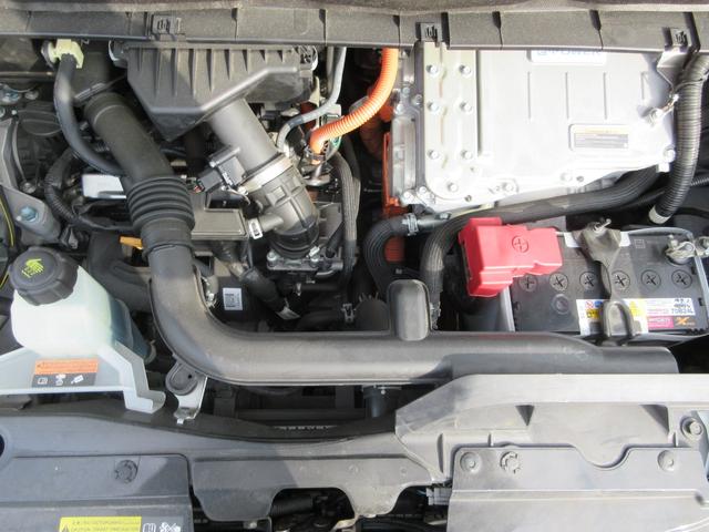 セレナ ｅ－パワー　ハイウェイスター　禁煙車　運転支援　フルセグ純正ナビＴＶ　ブルーレイ再生　ドライブレコーダー　クルコン　パワースライドドア　ビルトインＥＴＣ　スマートキー２本　ロールサンシェード　シートバックテーブル　新車保証書（59枚目）