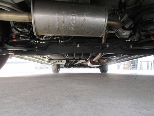 セレナ ｅ－パワー　ハイウェイスター　禁煙車　運転支援　フルセグ純正ナビＴＶ　ブルーレイ再生　ドライブレコーダー　クルコン　パワースライドドア　ビルトインＥＴＣ　スマートキー２本　ロールサンシェード　シートバックテーブル　新車保証書（61枚目）