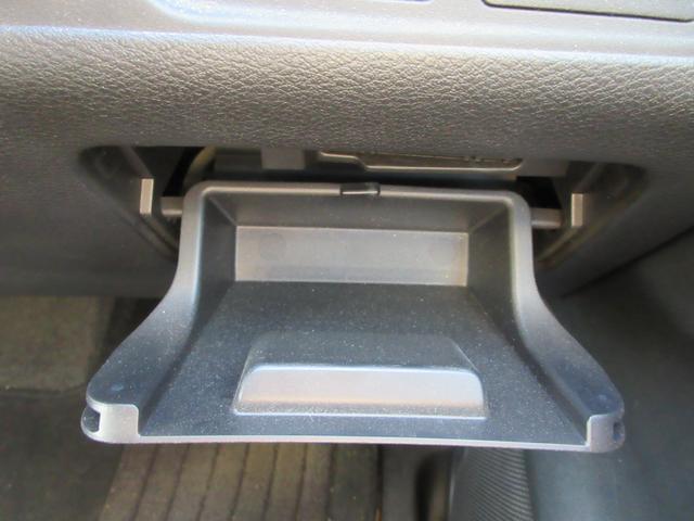 セレナ X 後期モデル ハイブリッド 禁煙車 送迎オートステップ 純正ナビTV クルーズコントロール ロールサンシェード 両側パワースライドドア スペアタイヤ4本 Bluetoothオーディオ スマートキー2個(52枚目)