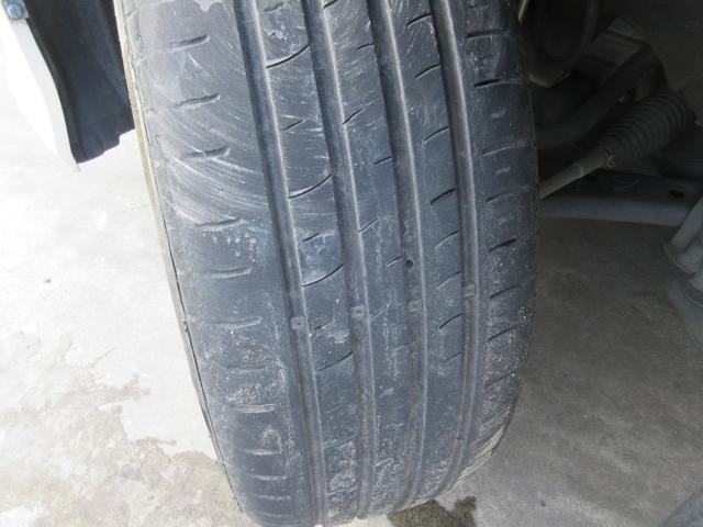 ノア ハイブリッドＳｉ　後期モデル　禁煙車　後席フリップダウンモニター　１０インチ純正ナビＴＶ　バックカメラ　両側パワースライドドア　ドラレコ　シートヒーター　ビルトインＥＴＣ　ロールサンシェード　ＬＥＤライト　新車保証書（24枚目）