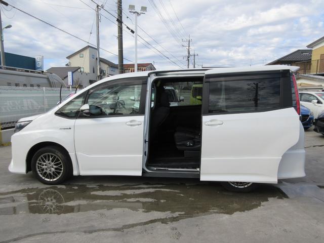 ノア ハイブリッドＳｉ　後期モデル　禁煙車　後席フリップダウンモニター　１０インチ純正ナビＴＶ　バックカメラ　両側パワースライドドア　ドラレコ　シートヒーター　ビルトインＥＴＣ　ロールサンシェード　ＬＥＤライト　新車保証書（39枚目）
