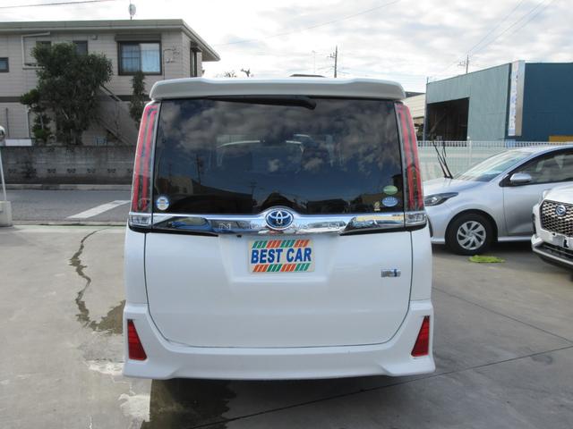 ノア ハイブリッドＳｉ　後期モデル　禁煙車　後席フリップダウンモニター　１０インチ純正ナビＴＶ　バックカメラ　両側パワースライドドア　ドラレコ　シートヒーター　ビルトインＥＴＣ　ロールサンシェード　ＬＥＤライト　新車保証書（40枚目）