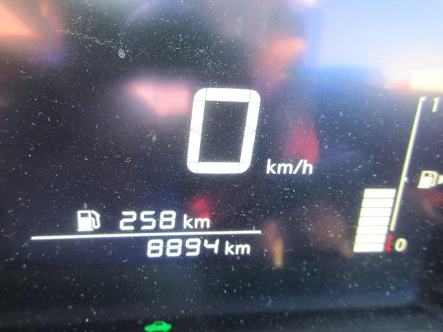 ノート Ｘ　プロパイロット　Ａｐｐｌｅカープレイ対応純正ナビ　フルセグＴＶ　禁煙ワンオーナー車　アラウンドビューカメラ　ワイヤレス充電　デジタルミラー　ドラレコ　ＥＴＣ　スマートキー２個　ＬＥＤライト　新車保証書（22枚目）