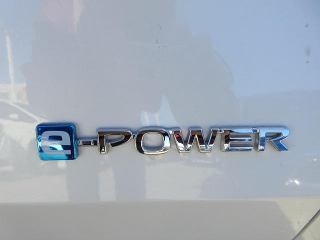 ノート Ｘ　プロパイロット　Ａｐｐｌｅカープレイ対応純正ナビ　フルセグＴＶ　禁煙ワンオーナー車　アラウンドビューカメラ　ワイヤレス充電　デジタルミラー　ドラレコ　ＥＴＣ　スマートキー２個　ＬＥＤライト　新車保証書（34枚目）