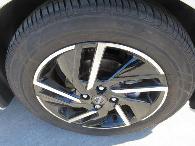 ノート Ｘ　プロパイロット　Ａｐｐｌｅカープレイ対応純正ナビ　フルセグＴＶ　禁煙ワンオーナー車　アラウンドビューカメラ　ワイヤレス充電　デジタルミラー　ドラレコ　ＥＴＣ　スマートキー２個　ＬＥＤライト　新車保証書（37枚目）