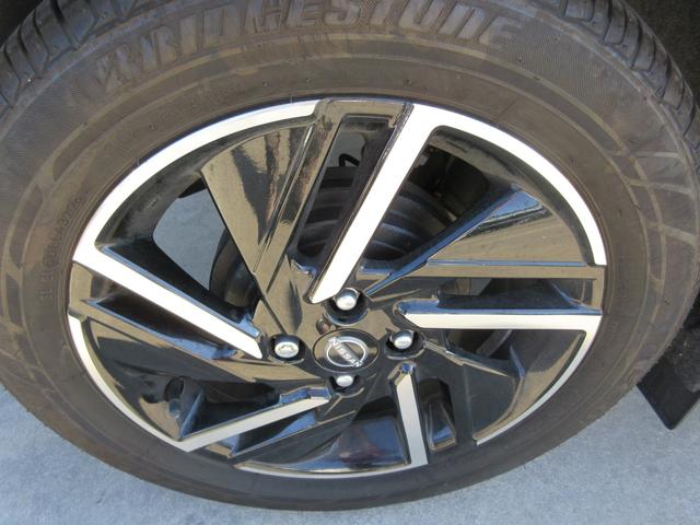 ノート Ｘ　プロパイロット　Ａｐｐｌｅカープレイ対応純正ナビ　フルセグＴＶ　禁煙ワンオーナー車　アラウンドビューカメラ　ワイヤレス充電　デジタルミラー　ドラレコ　ＥＴＣ　スマートキー２個　ＬＥＤライト　新車保証書（40枚目）