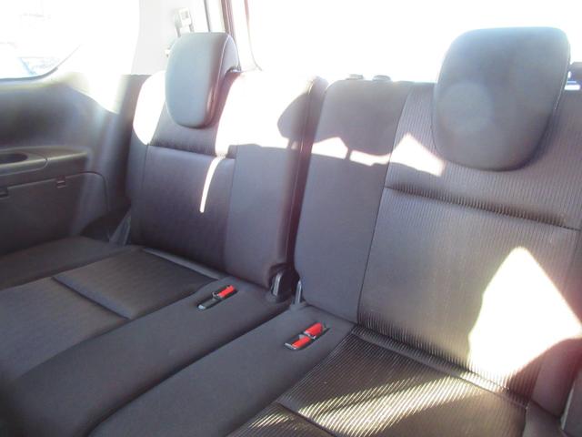 セレナ ハイウェイスター　禁煙車　後席モニター　駐車支援システム　純正ナビＴＶ　アラウンドビューカメラ　ブルーレイ再生　両側電動ドア　ビルトインＥＴＣ　ロールサンシェード　シートバックテーブル　Ｂｌｕｅｔｏｏｔｈ　新車保証書（67枚目）