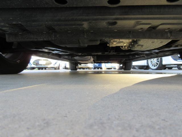 セレナ ハイウェイスター　禁煙車　後席モニター　駐車支援システム　純正ナビＴＶ　アラウンドビューカメラ　ブルーレイ再生　両側電動ドア　ビルトインＥＴＣ　ロールサンシェード　シートバックテーブル　Ｂｌｕｅｔｏｏｔｈ　新車保証書（74枚目）