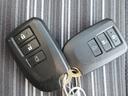 持っているだけで鍵が開く！スマートキーは二個付きです！中古車は鍵が一つの物も多いので嬉しいポイントです♪