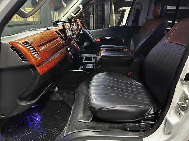 ハイエースバン ロングスーパーGL ディーゼルターボ パールホワイト 両側スライド スマホ連動ディスプレー 純正バックカメラ フルセグTV Bluetooth オートエアコン 社外アルミ タイベル交換済 バッテリー交換済 シートカバー(25枚目)