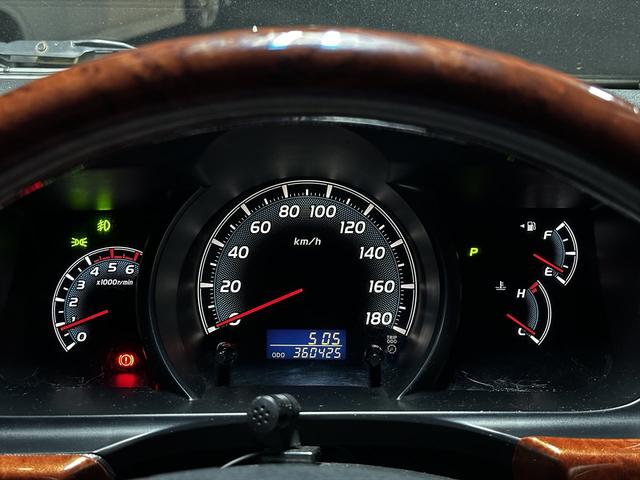 ハイエースバン ロングスーパーGL ディーゼルターボ パールホワイト 両側スライド スマホ連動ディスプレー 純正バックカメラ フルセグTV Bluetooth オートエアコン 社外アルミ タイベル交換済 バッテリー交換済 シートカバー(31枚目)