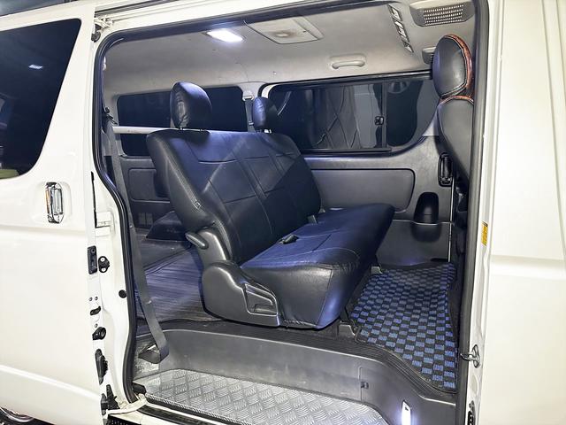 ハイエースバン ロングスーパーGL ディーゼルターボ パールホワイト 両側スライド スマホ連動ディスプレー 純正バックカメラ フルセグTV Bluetooth オートエアコン 社外アルミ タイベル交換済 バッテリー交換済 シートカバー(37枚目)
