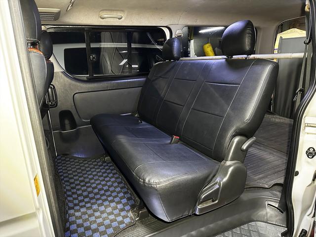 ハイエースバン ロングスーパーGL ディーゼルターボ パールホワイト 両側スライド スマホ連動ディスプレー 純正バックカメラ フルセグTV Bluetooth オートエアコン 社外アルミ タイベル交換済 バッテリー交換済 シートカバー(39枚目)