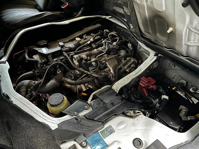 ハイエースバン ロングスーパーGL ディーゼルターボ パールホワイト 両側スライド スマホ連動ディスプレー 純正バックカメラ フルセグTV Bluetooth オートエアコン 社外アルミ タイベル交換済 バッテリー交換済 シートカバー(44枚目)