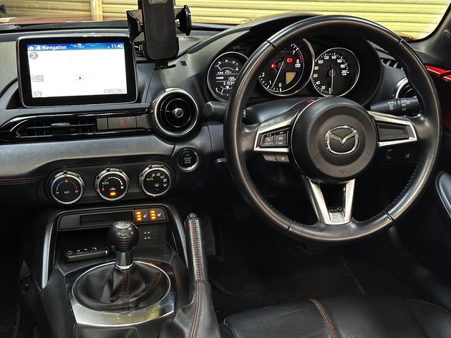 ロードスター Ｓレザーパッケージ　１２ヵ月走行距離無制限保証　本革シート　６速マニュアル　ＢＯＳＥサラウンドシステム　純正ナビ　バックカメラ　ＥＴＣ　ドライブレコーダー　アルミ　ＡＤＶＡＮタイヤ　シートヒーター　新品バッテリー（8枚目）